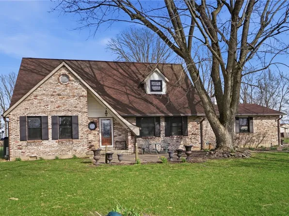 6102 Wellbaum Rd, Brookville, OH 45309