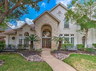 12922 Lake Center Run Ct, Houston, TX 77041