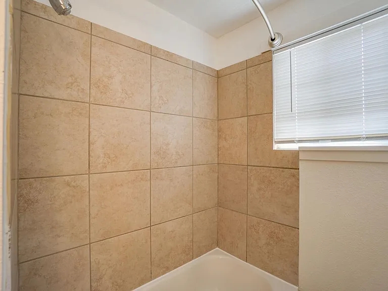 Trees Apartment Available Now — Photo 32