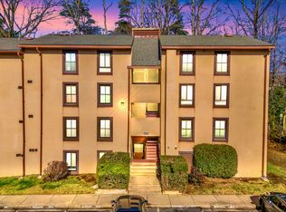 2200 Castle Rock Sq APT 32, Reston, VA 20191