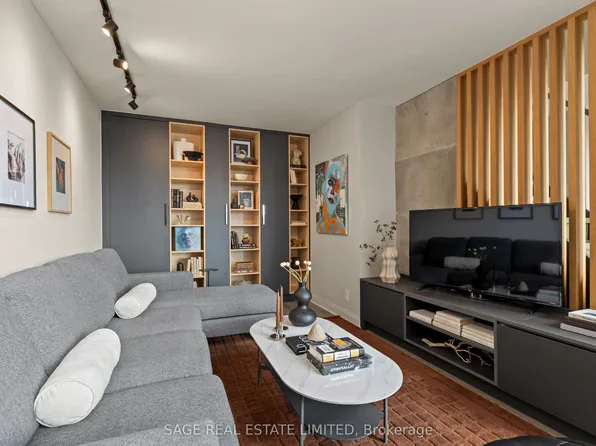 18 Merton St #506, Toronto, ON M4S 3G9