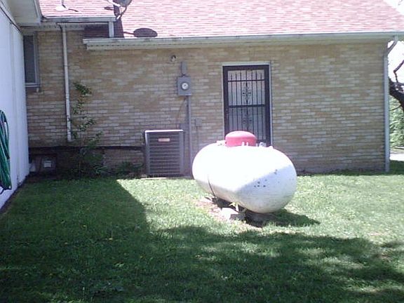 4th image of 506 N Utah St
