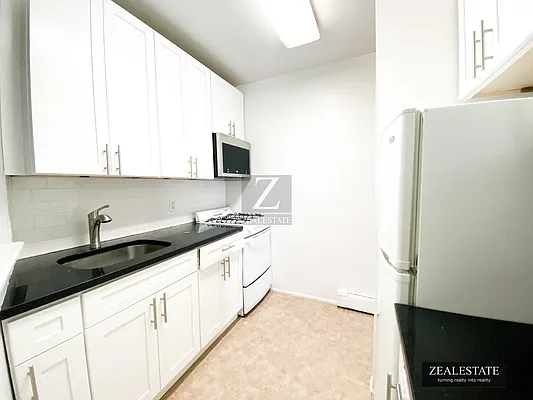 Rented by ZealEstate Group Inc | media 16