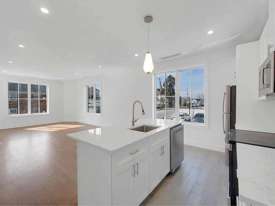 1st image of 291 Main St #1A