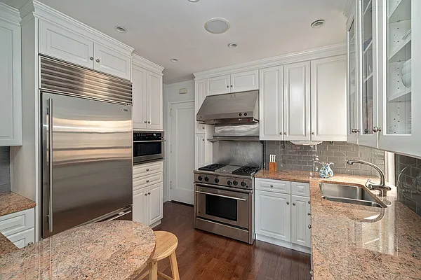 Sold by Compass | media 4