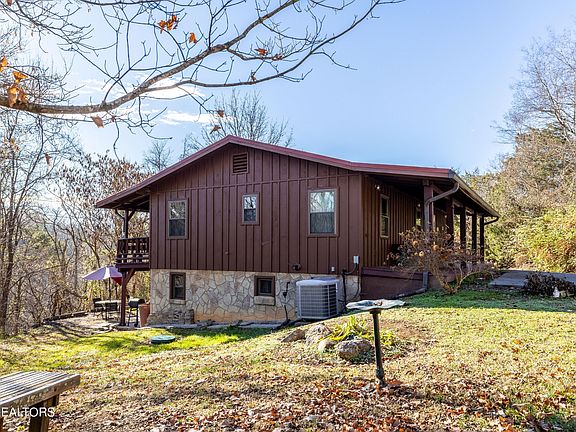5th image of 1304 Matthews Hollow Rd