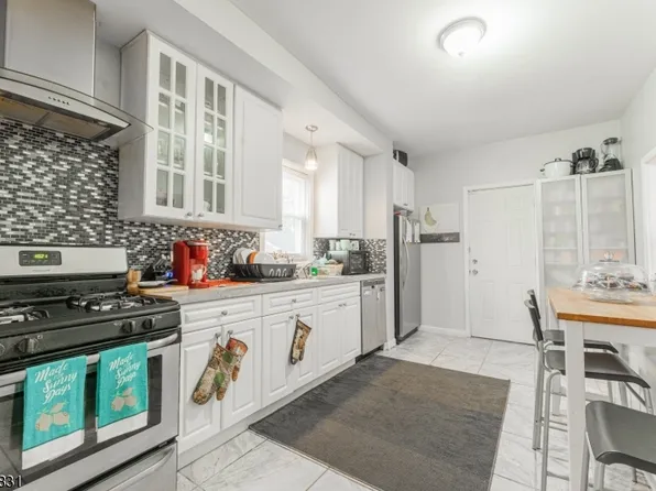 327 Rutledge Ave, East Orange City, NJ 07017