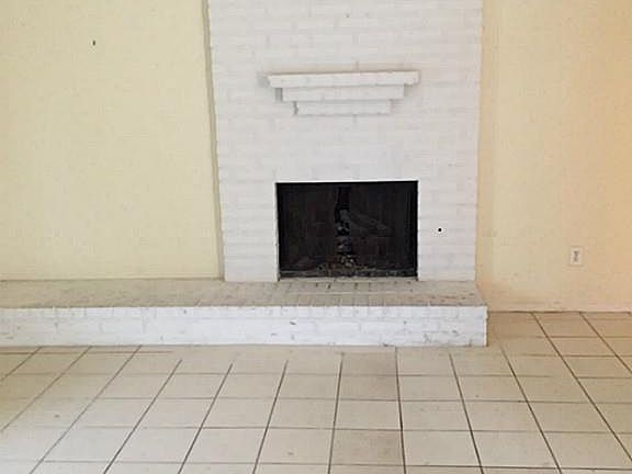 3rd image of 2807 Fir Crest Ct