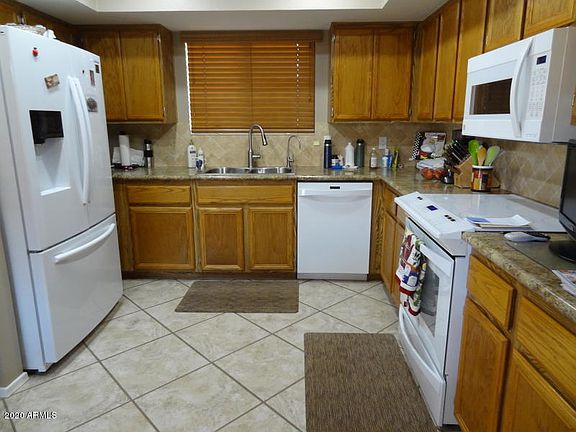 3rd image of 26210 S Eastlake Dr