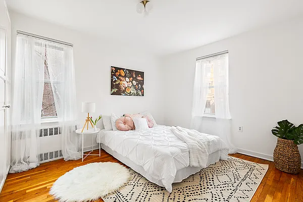 Sold by Corcoran | media 21