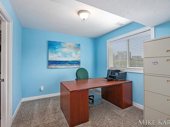 5th image of 5712 Scotsglen Ct SE