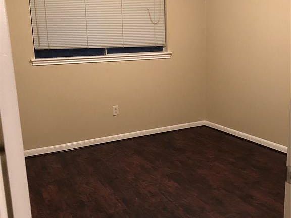 5th image of 10118 Kirkglen Dr