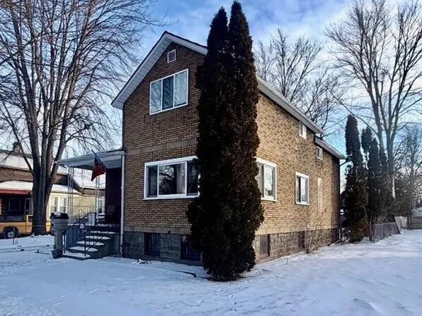 2014 4th St, Bay City, MI 48708