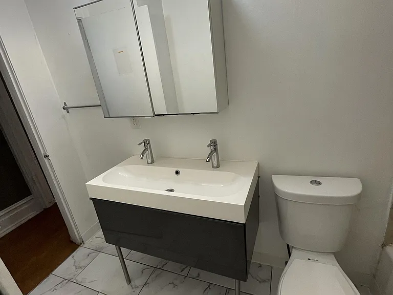 912 Ivy St #1 — Photo 9