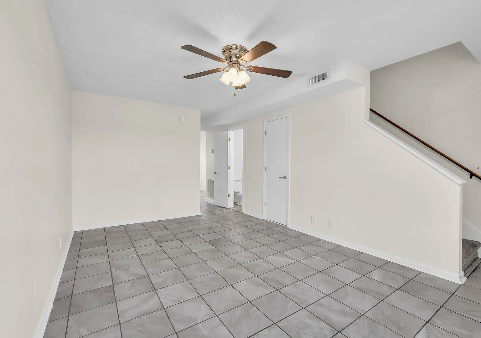 2451 W Wilson RD — Photo 3