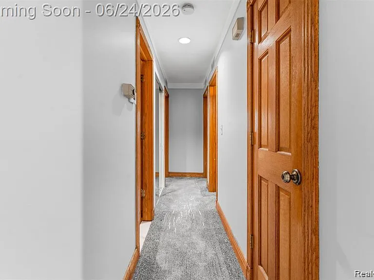 323 N Campbell Rd — Photo 9