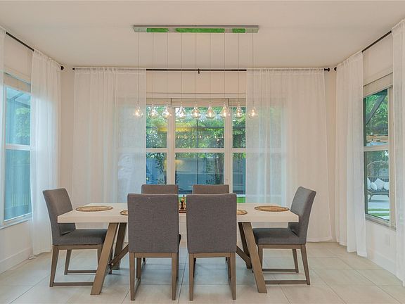 4th image of 15379 Seaglass Terrace Lane