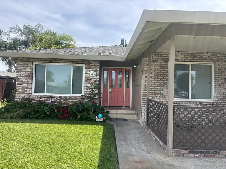2980 Virginia St — Photo 2
