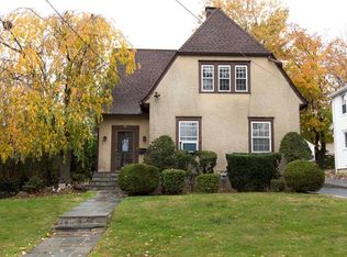 97 Overlook Rd, White Plains, NY 10605