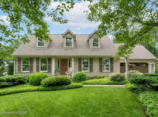 17 Tamanini Dr, Wyoming, PA 18644
