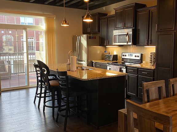 4th image of 506 E 2nd St