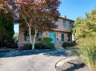 9 Harrison Ave, Westerly, RI 02891