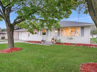 720 S Nash St, Hortonville, WI 54944