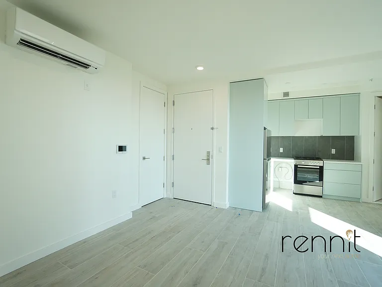 33 Little Nassau St #908 — Photo 17
