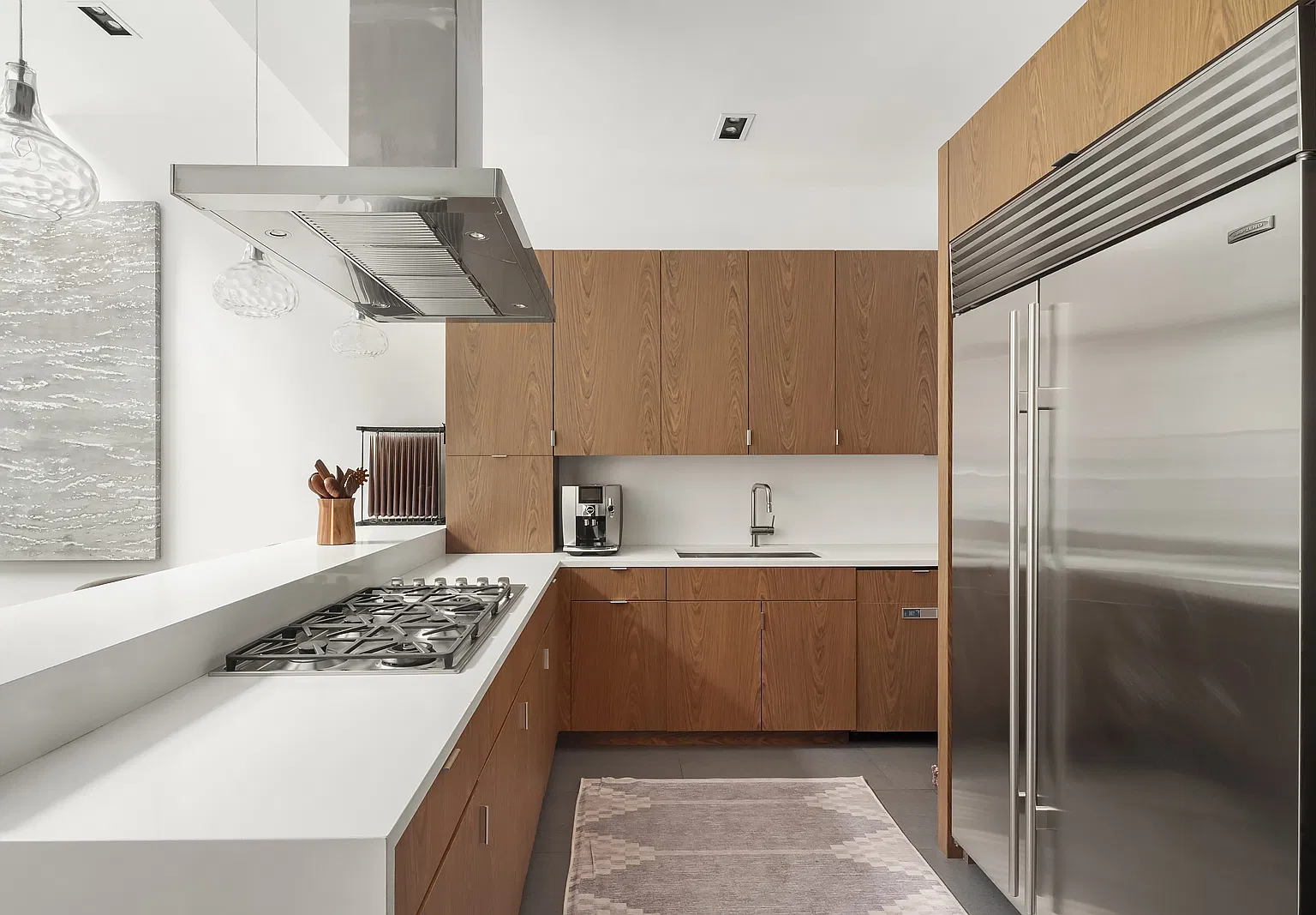 450 West 25th Street — Photo 2