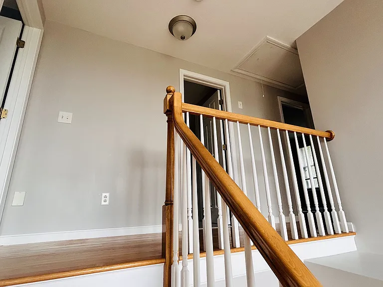 10 Jonathan Cir — Photo 4