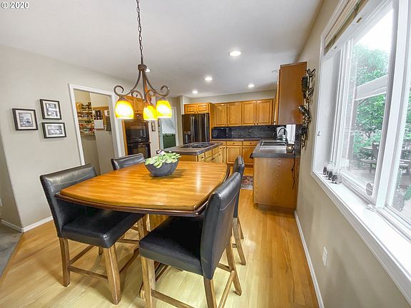 4th image of 18301 SE 39th Way