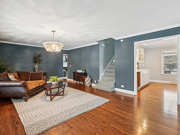 4th image of 131 W Chicago Ave