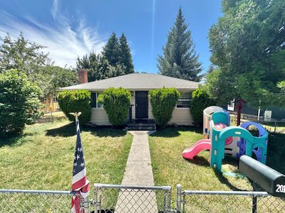 2012 Applegate Ave, Klamath Falls, OR, 97601