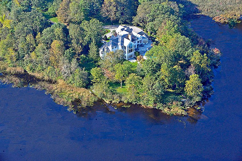2nd image of 44 Knapp Rd