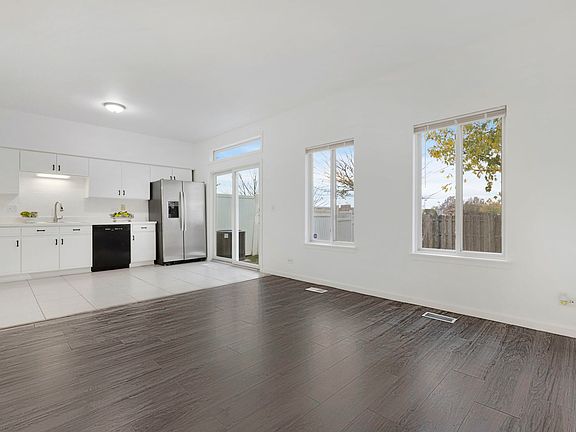 4th image of 2821 Cedar Glade Dr