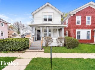 422 North Ave, Aurora, IL 60505