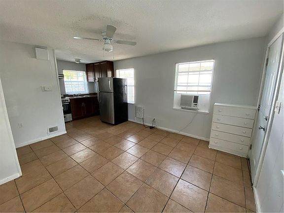 3rd image of 834 8th Ave NW #2