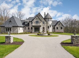 5881 Montreux Hills Dr, Ada, MI 49301