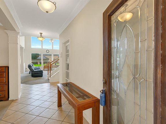 3rd image of 8915 High Ridge Ln