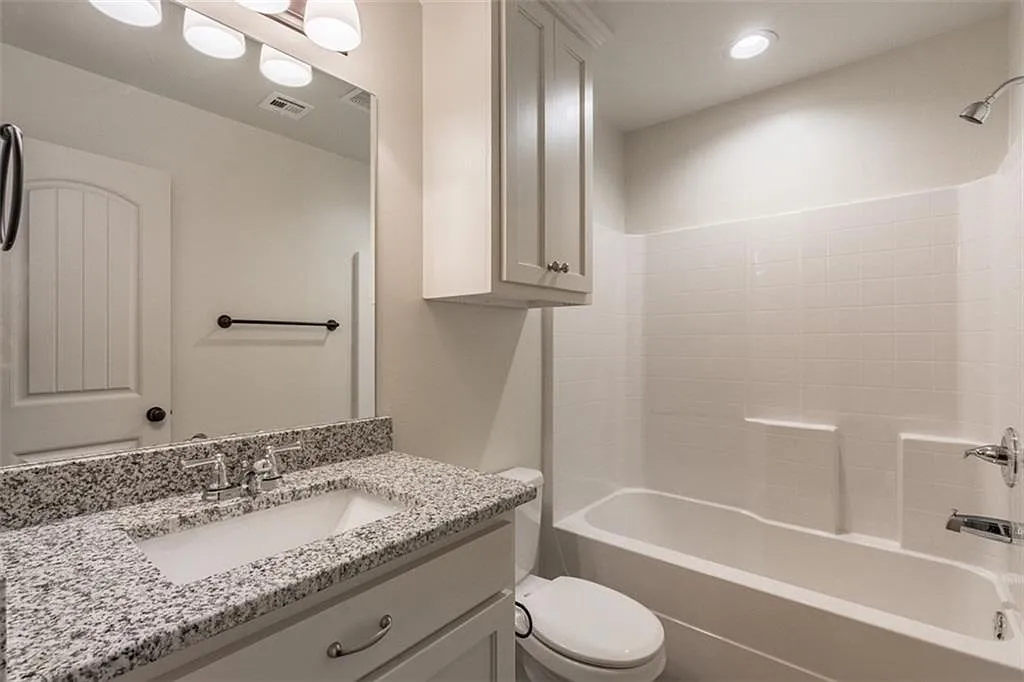 Chalk Hill Ct_433 - 1 — Photo 3
