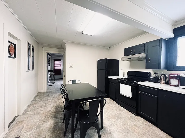 1634 Lehigh Station Rd — Photo 2