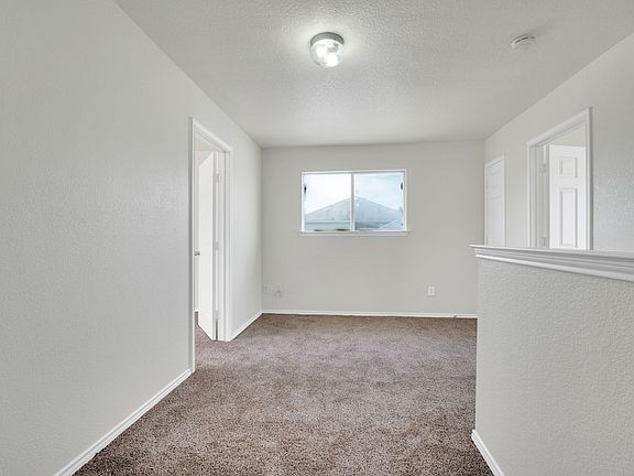 5th image of 158 Washington Way