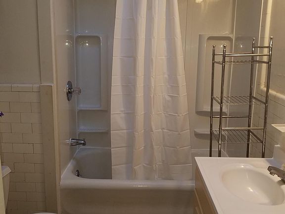 4th image of 305 W Spencer St Floor 2