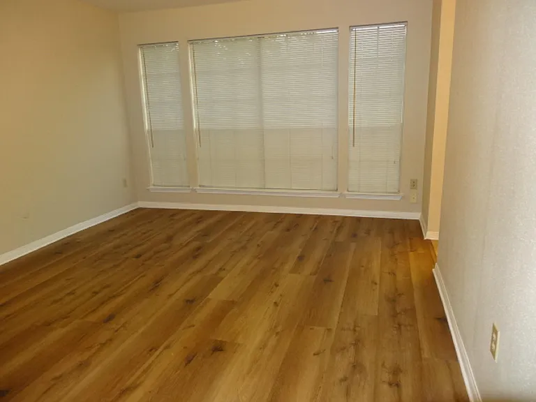 5522 Deep Forest Dr — Photo 29
