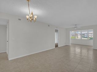 540 Grove Isle Cir APT 104, Vero Beach, FL 32962