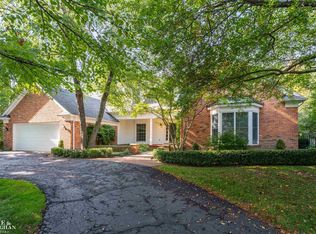 159 Cloverly Rd, Grosse Pointe Farms, MI 48236
