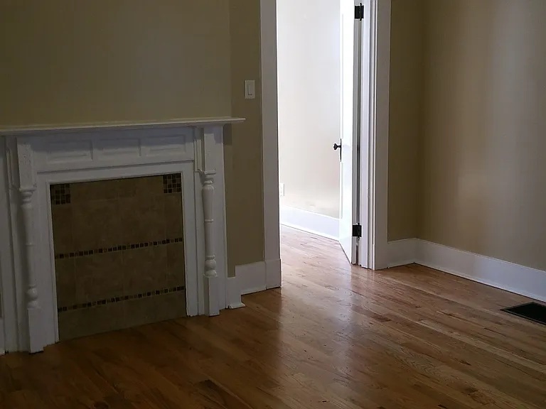 Living room and entrace to the second bedroom