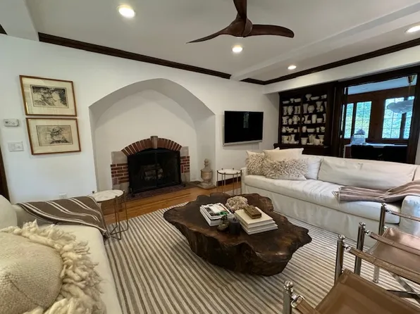 2114 Bascom St, Madison, WI 53726