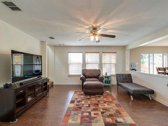 4th image of 716 Margaret Dr