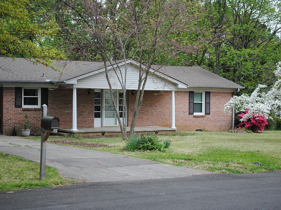 2nd image of 82 Carlisle Dr
